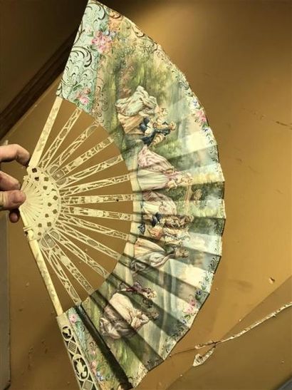 Eventail début XIXème siècel, monture en...