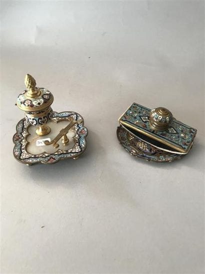 Lot : Tampon buvard en bronze cloisonné,...