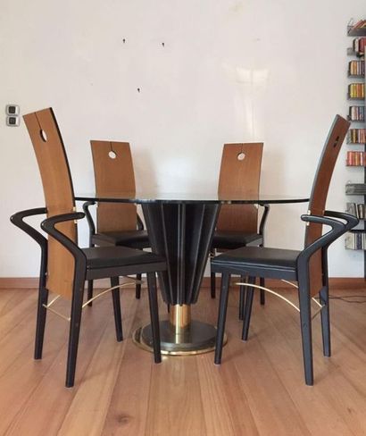 Pierre CARDIN : Set table and 4 chairs

Varnished...
