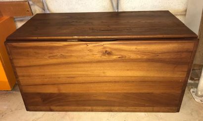 Pierre CHAPO : Box B09A

Solid Elm

Circa...