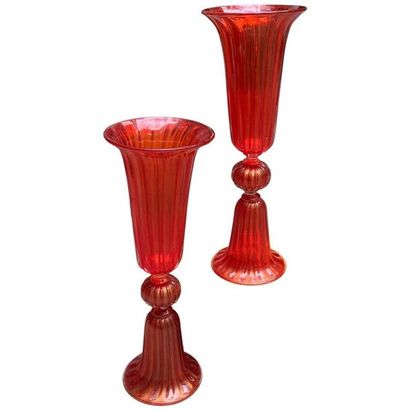 In Dona: Pair of large red vases

red Murano...