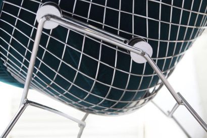 Bertoia : Bird armchair model of 1952

Chrome...
