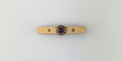 Barrette brooch in gold 750°/°° decorated...