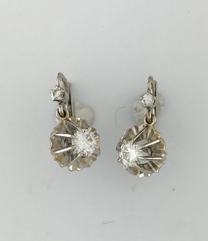 Pair of white gold dormeuses 750°/°°° set...
