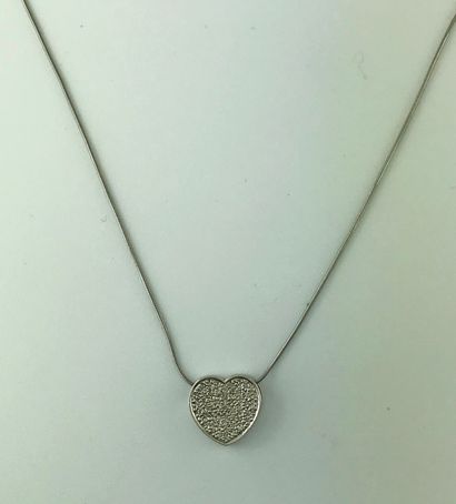 Chain and its heart pendant in white gold...