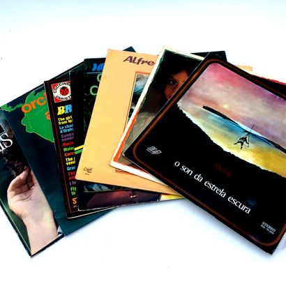Important lot of Brazilian music records.
Very...