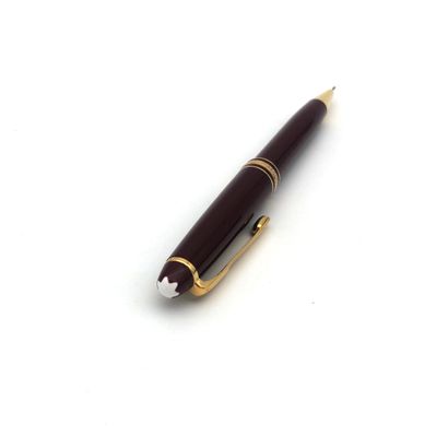 STYLO PORTE MINE MONTBLANC Meisterstuck 165
Résine...