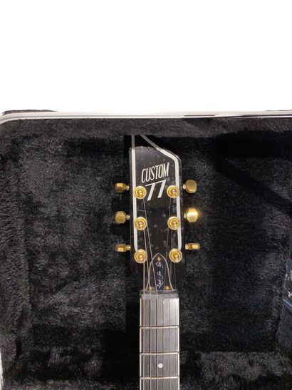 Guitare électrique Solidbody CUSTOM 77, modèle...