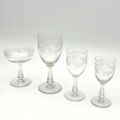 Partie de service de verres SAINT LOUIS
SAINT...