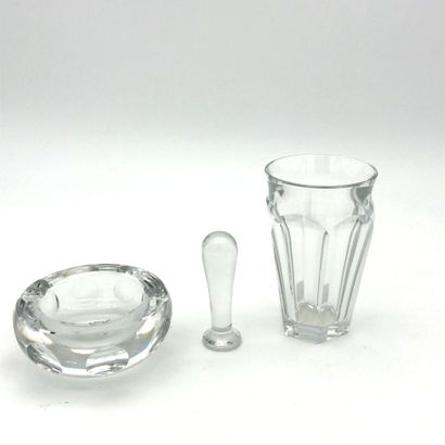 Ensemble de verreries dont Sèvres et Baccarat
SÈVRES
Grand...