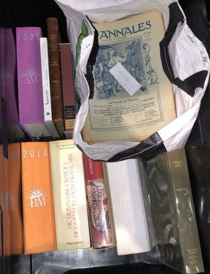 Important lot of various works on the world...
