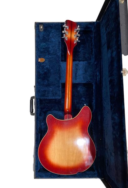 Guitare électrique … RICKENBACKER, modèle...