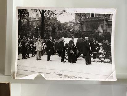 Louis BARTHOU, ensemble de documents
Louis...