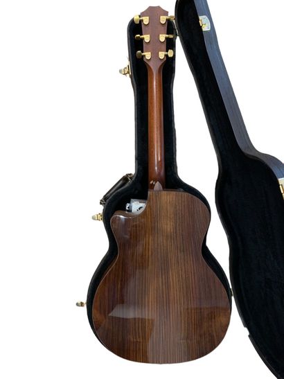 Guitare acoustique TAYLOR, modèle 714-CE,...