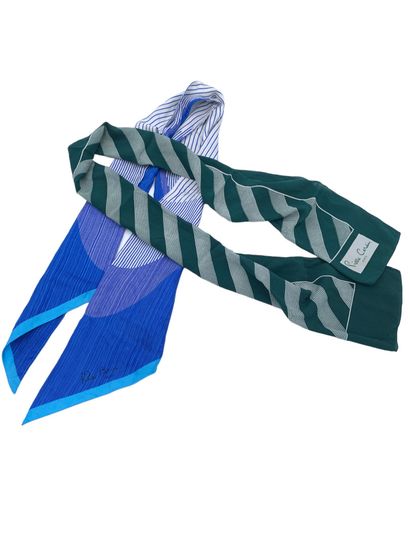 Pierre CARDIN, deux foulards en soie
Pierre...