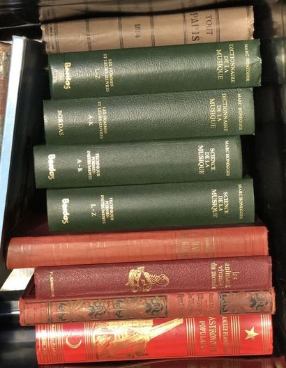Ensemble de volumes divers 
Set of about...