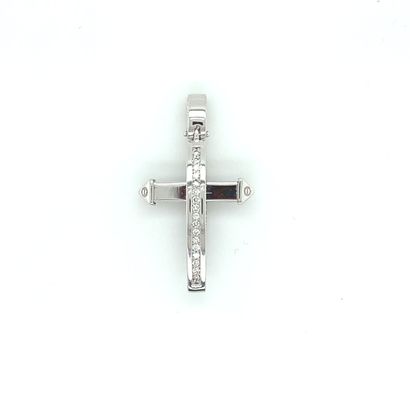 CROIX en or gris et diamants
White gold (750‰)...