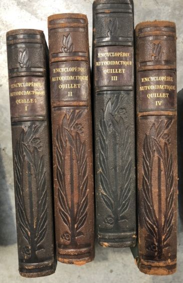 Ensemble de livres
Set of about 18 volumes...