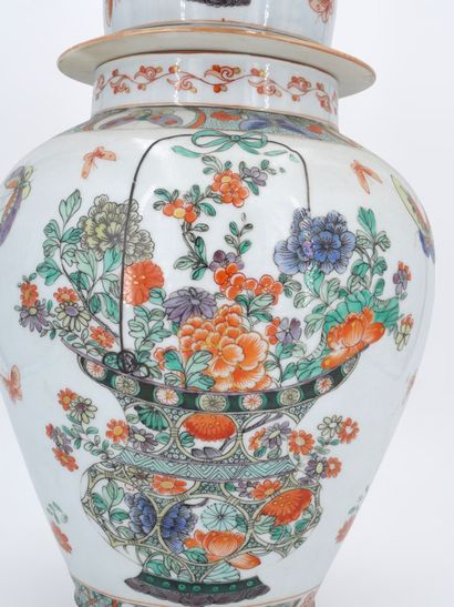 SAMSON - Early 20th century
Covered porcelain...