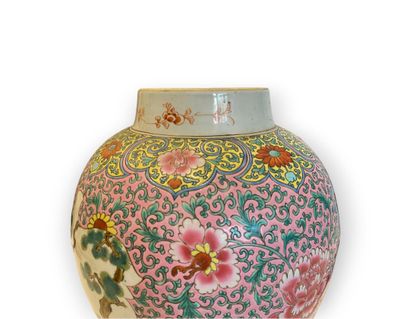 CHINA - QIANLONG period (1736 - 1795)
Polychrome...