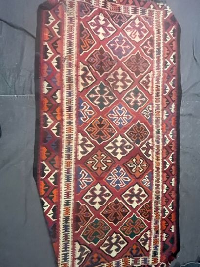 Lot de 5 Kilims. 
Lot de 5 kilims comprenant...