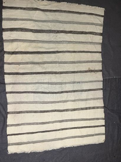 Lot de 5 Kilims. 
Lot de 5 kilims comprenant...