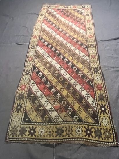 Ancienne galerie Kazak, Caucase. 
Fin XIXème....