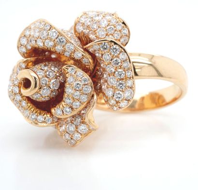 BAGUE en or rose et diamants.
Pink gold (750‰)...
