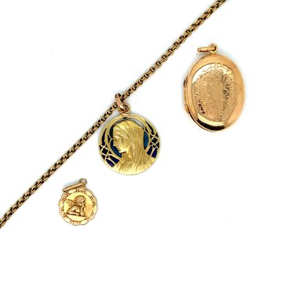 * Lot of gold jewelry (750‰) including: 
-...