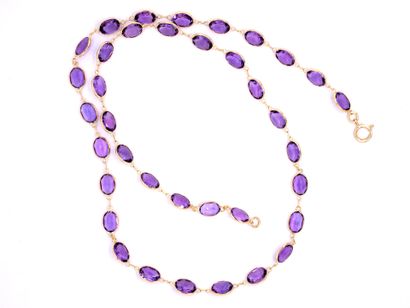 COLLIER en or et améthystes.
COLLAR in gold...