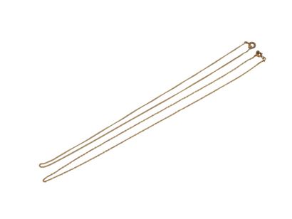 CHAÎNES en or.
Set of two small gold CHAINS...