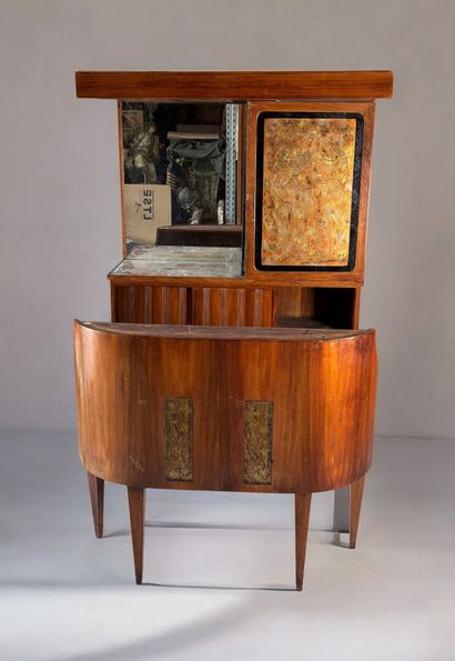 Travail FRANCAIS, vers 1930, meuble bar
Travail...