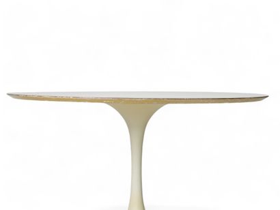 Dans le goût de Ero SAARINEN, ROCHE & BOBOIS...