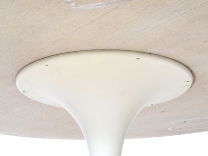 Dans le goût de Ero SAARINEN, ROCHE & BOBOIS...