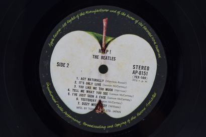 Set of 3 vinyl records
The Beatles Japan
Apple...