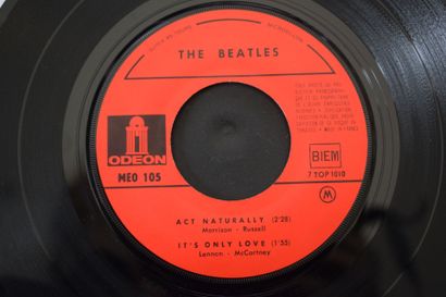 Lot de 2 vinyles
The Beatles
Odeon EMI MEO...