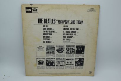 Set of 2 vinyl records
The Beatles US
Capitol...