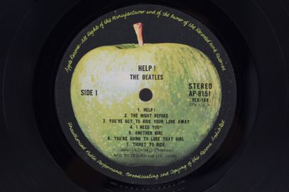 Set of 3 vinyl records
The Beatles Japan
Apple...
