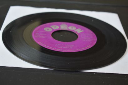 Lot de 2 vinyles
The Beatles
Odeon EMI MO...