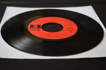 Lot de 2 vinyles
The Beatles
Odeon EMI MEO...
