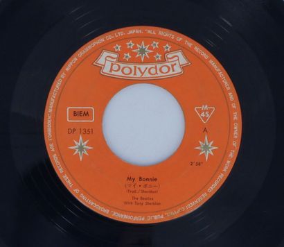Set of 3 vinyl records
Lot of 3 x 7