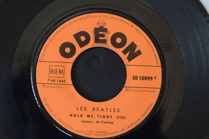 Lot de 2 vinyles
The Beatles
Odeon 7 SO 10099...