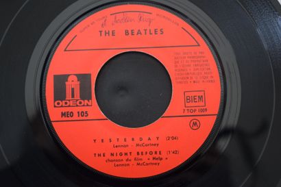 Lot de 2 vinyles
The Beatles
Odeon EMI MEO...