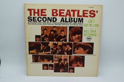 Set of 2 vinyl records
The Beatles Japan
Apple...