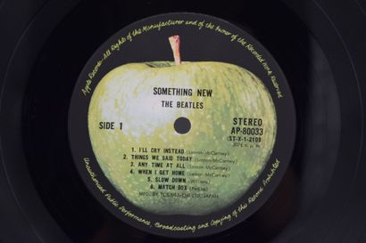 Set of 3 vinyl records
The Beatles Japan
Apple...