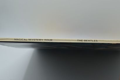 Set of 2 vinyl records
The Beatles Japan
Odeon...