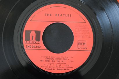 Lot de 2 vinyles
The Beatles
Odeon EMI SMO...