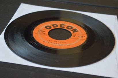 Lot de 2 vinyles
The Beatles
Odeon SO 10125...