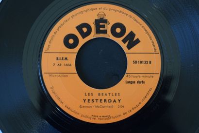 Lot de 2 vinyles
The Beatles
Odeon SO 10132...