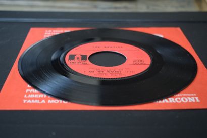 Lot de 2 vinyles
The Beatles
Odeon EMI SMO...